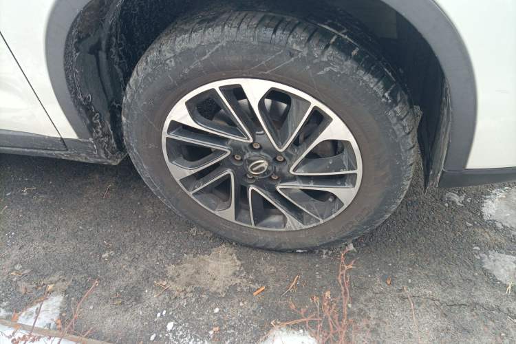 Used GAC Trumpchi GS4 2018 235T Automatic Two-Wheel Drive Elite Edition Right Front Wheel Hub