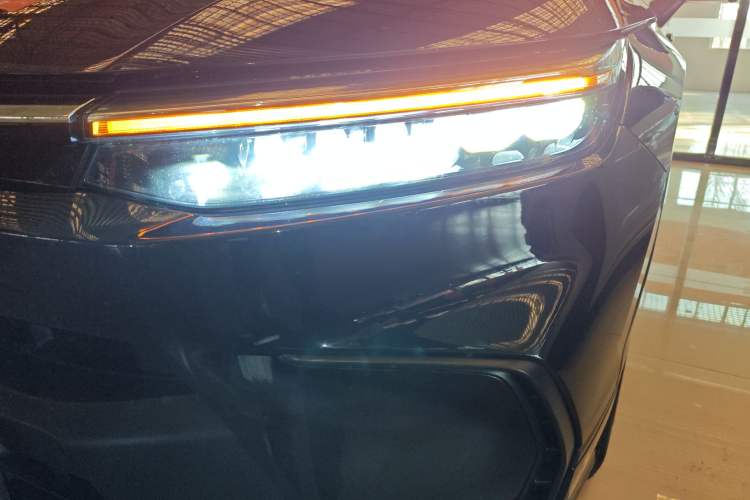 Used Honda Breeze 2023 240TURBO Two-Wheel-Drive Luxury Edition 5 Seats
