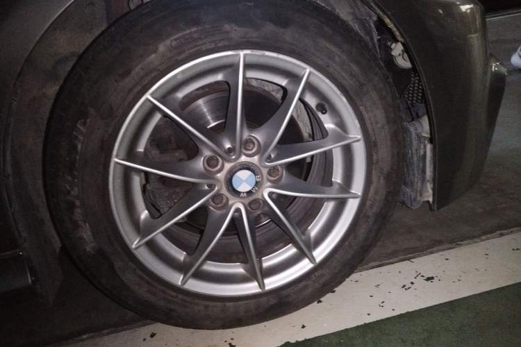 Used BMW 3 Series 2012 318i Leading Model Right Front Wheel Hub