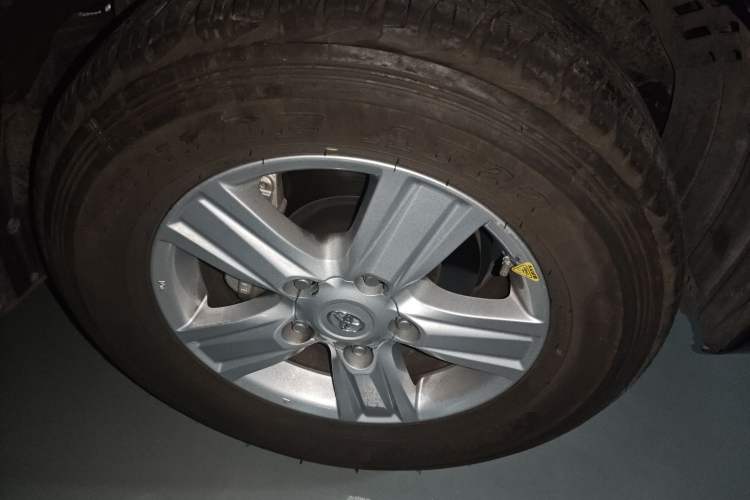 Used Toyota Land Cruiser 2012 4000
