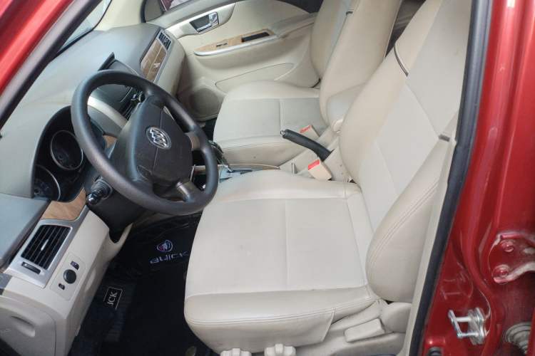 Used Buick Excelle 2015 1.5L Automatic Classic Model
