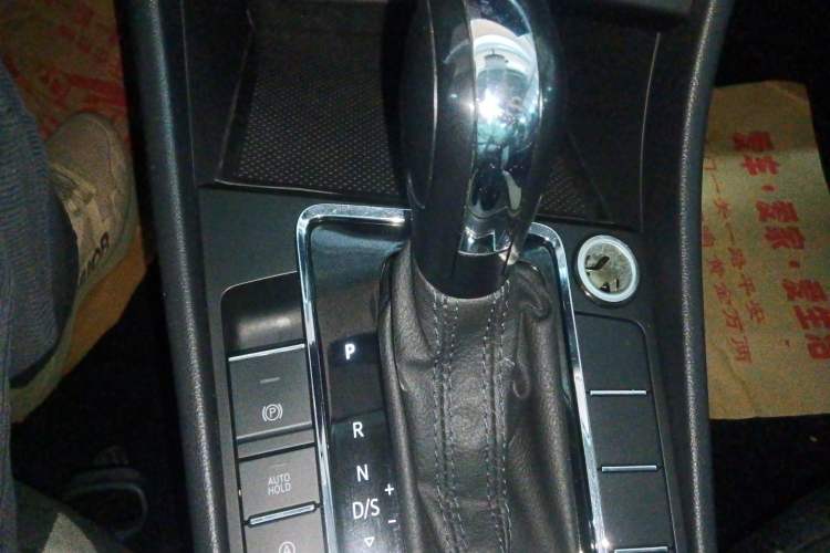 Used Volkswagen Bora 2023 200TSI DSG Comfort Edition Gear Lever