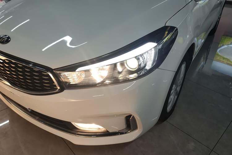 Used Kia K3 2016 1.6L Automatic GLS Left Front Headlight
