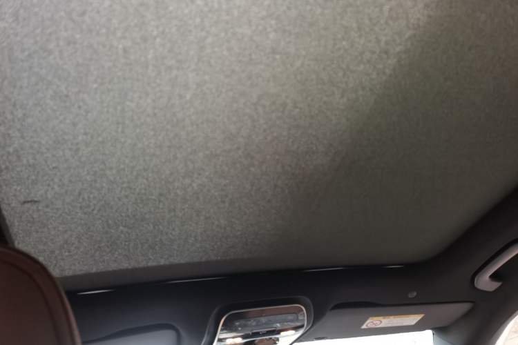 Used Mercedes-Benz E-Class New Energy 2024 E 350 e L Plug-in Hybrid Sedan Headliner