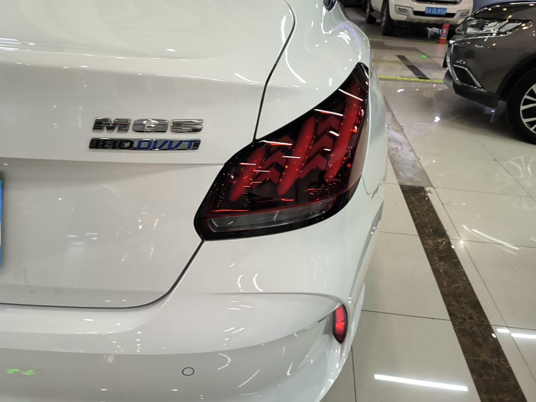 MG 5 2023 180 DVVT CVT Luxury Edition — снимка 9