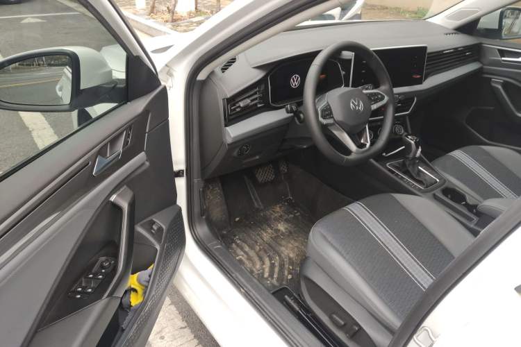 Used Volkswagen Sagitar 2023 300TSI DSG Flyover Edition Driver Seat