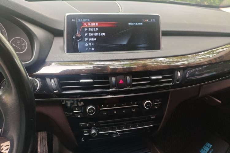 Used BMW X5 2017 xDrive28i Audio And AC Panel