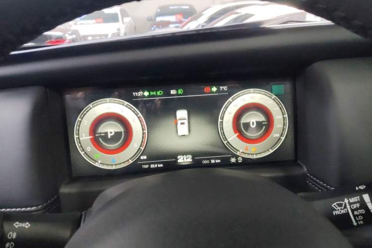 Used 212 T01 2024 2.0T Explorer