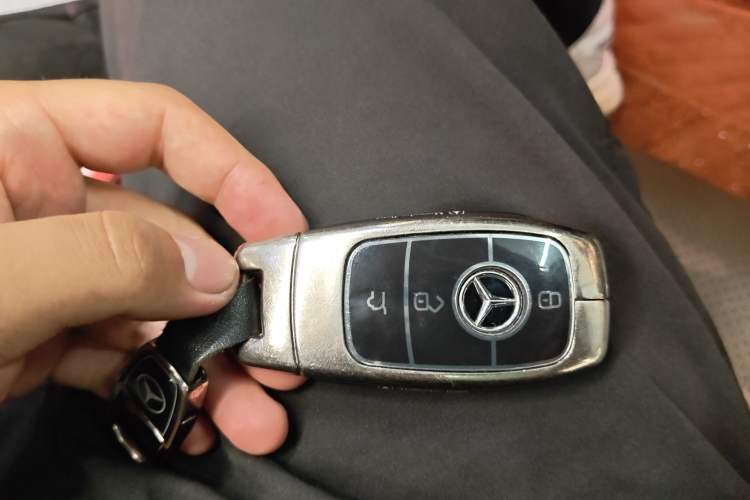 Used Mercedes-Benz E-Class 2019 E 300 L Sporty and Stylish Model