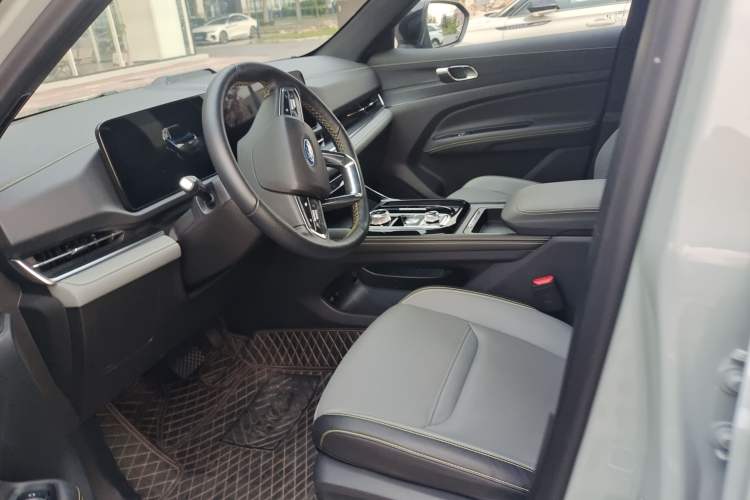 Used Ford Equator Sport New Energy 2025 Luxury Plus Version
