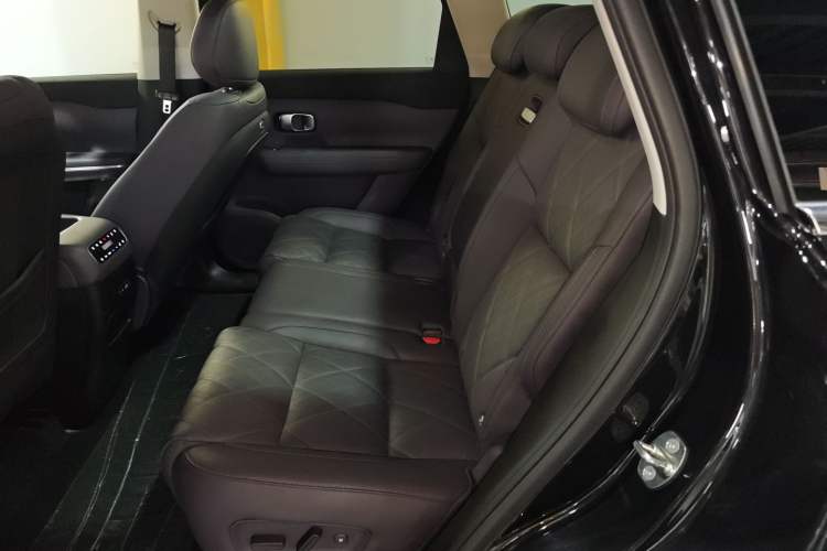 Used Leapmotor C16 2026 Pure Electric 630 LiDAR Zhizun Edition 5 Seats
