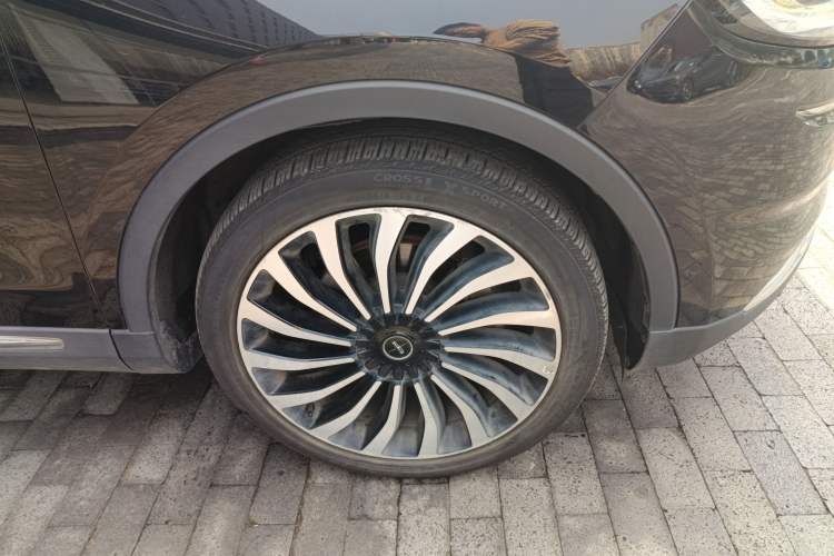 Used Lincoln Nautilus 2021 2.7T Four-Wheel Drive Prestige Edition Right Front Wheel Hub