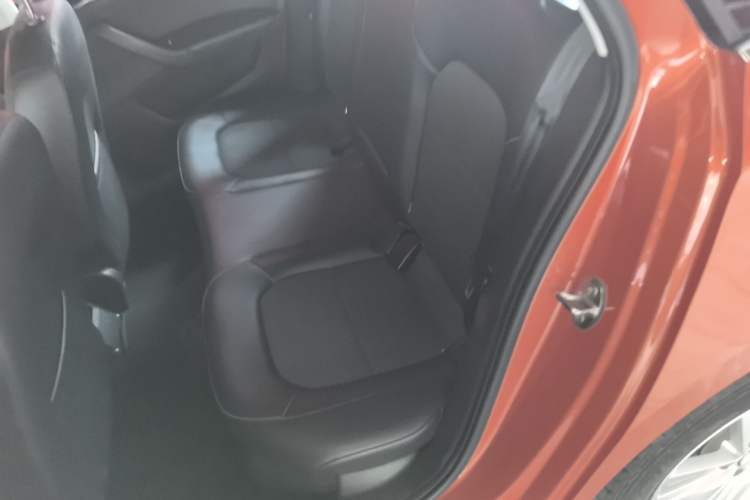 Used Volkswagen Santana 2015 Haval H6 1.6L Automatic Comfort Model Left Rear Seat