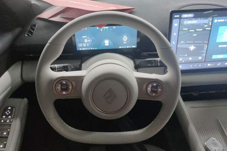 Used Baojun Yunhai 2024 140km Plug-in Hybrid Version Steering Wheel