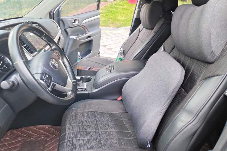 Used Toyota Highlander 2018 2.0T Four-Wheel Drive Luxury Edition 7 Seats China V Emission Standard