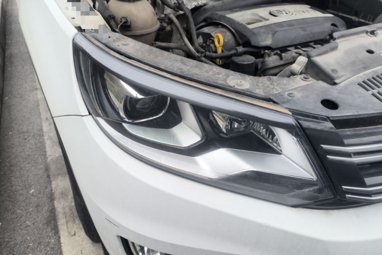 Used Volkswagen Tiguan 2015 1.8TSI Automatic Two-Wheel Drive Trend Edition Right Front Headlight