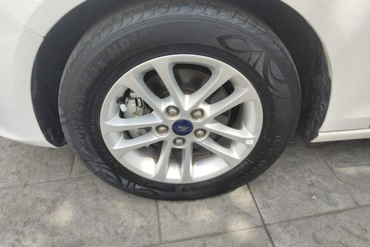 Used Ford Escort 2019 Revised 1.5L Automatic ZhiXiang Version (Tire Pressure Monitoring) China VI Standard