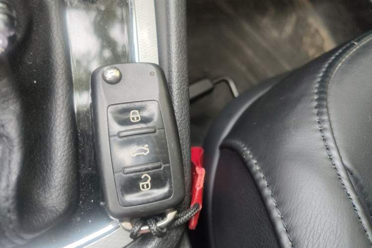 Used Volkswagen Gran Lavida 2013 1.4 TSI Automatic Luxury Model
