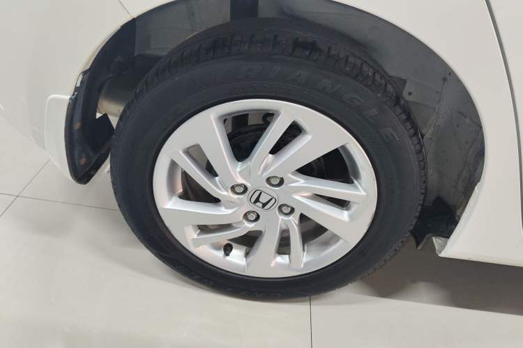 Used Honda Fit 2016 1.5L SES CVT Fashion Sunroof Edition Exterior 5