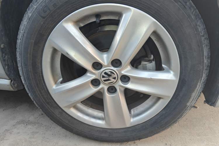 Used Volkswagen Polo 2011 1.6L Automatic ZhiShang Version