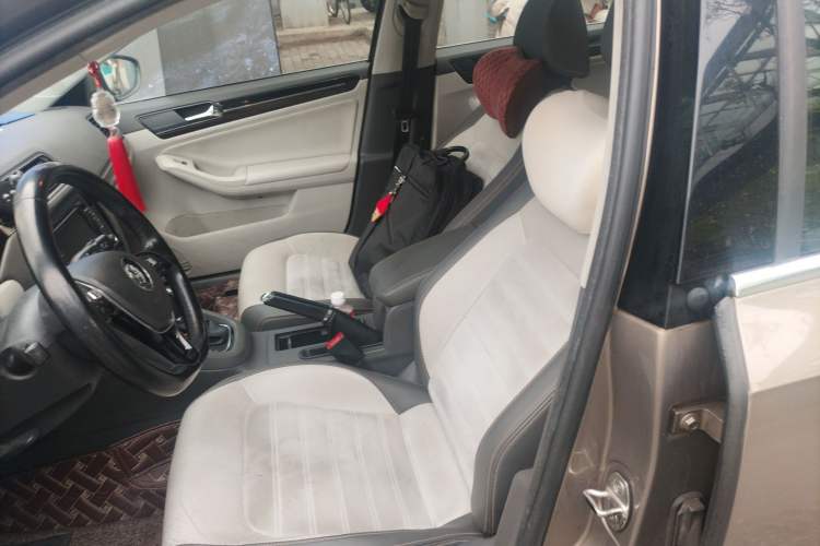 Used Volkswagen Sagitar 2015 230TSI Automatic Luxury Model