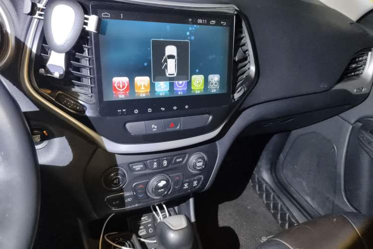 Used Jeep Cherokee 2016 2.4L Professional Edition
