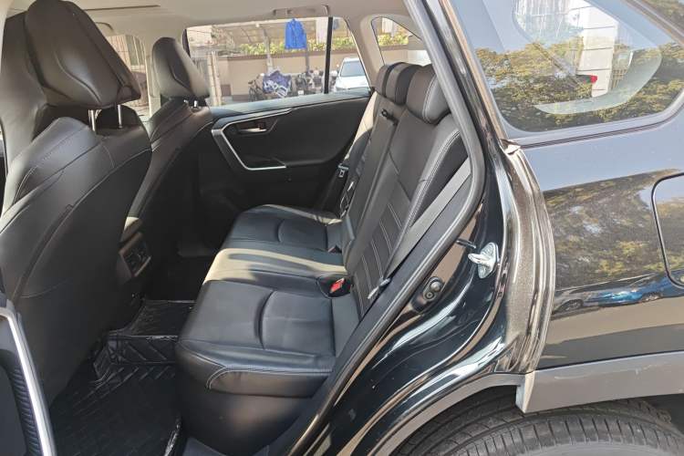 Used Toyota Wildlander 2021 Dual-Engine 2.5L E-CVT Two-Wheel Drive Luxury Edition
