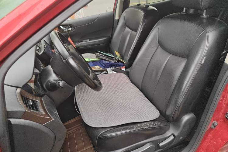 Used Nissan Tiida 2011 1.6L CVT Smart Version Left Front Seat