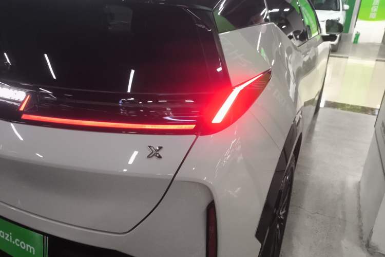 Used Zeekr X 2025 Four-Seater Rear-Drive Cube Version Right Rear Taillight