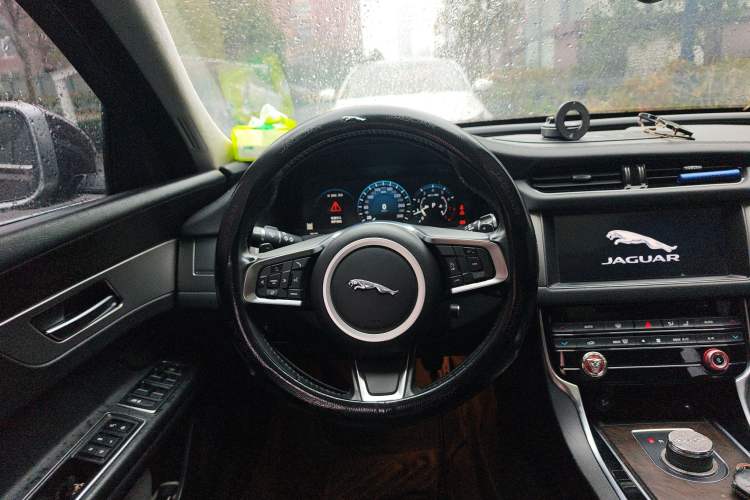 Used Jaguar XFL 2018 XFL 2.0T 250 PS Luxury Edition