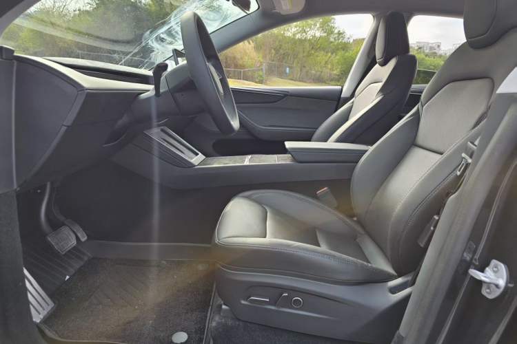 Used Tesla Model Y 2025 Rear-Wheel Drive First Edition