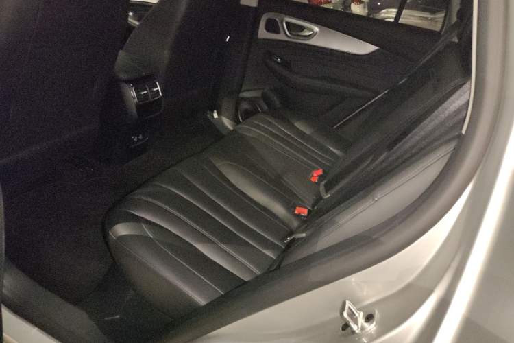 Used Roewe RX5 MAX 2019 300TGI Automatic 4G Connect Luxury Edition
