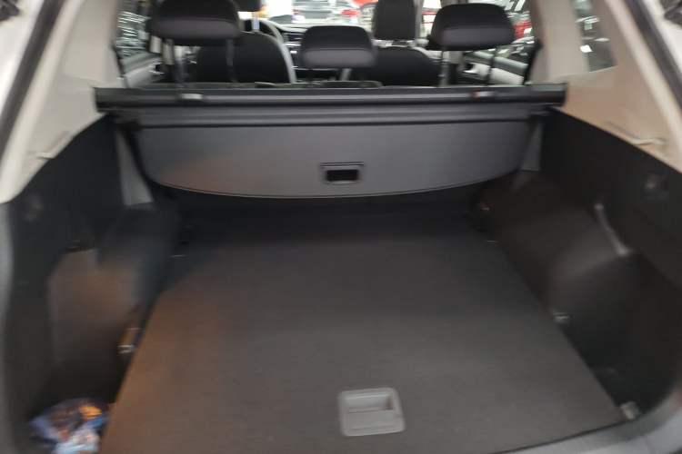 Used Volkswagen Tiguan L 2020 330TSI Automatic Two-Wheel Drive Panoramic Comfort Edition China VI Standard Trunk