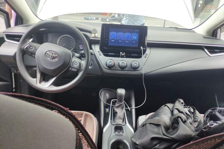 Used Toyota Corolla 2021 1.2T S-CVT Pioneer PLUS Edition Center Console