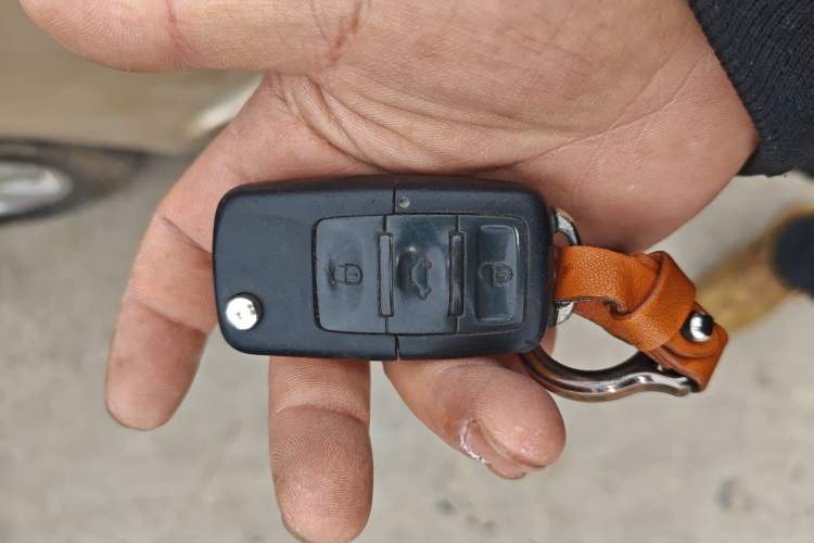 Used Volkswagen Lavida 2011 1.6L Automatic PinYou Edition Vehicle Key