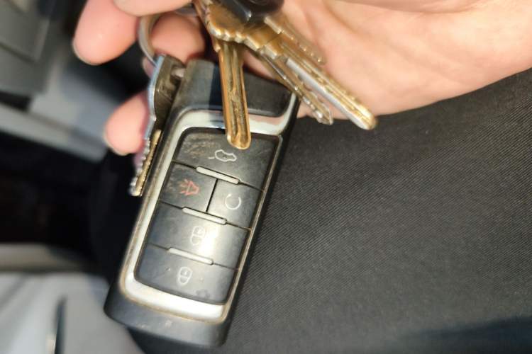 Used GAC Trumpchi GS8 2017 320T Two-Wheel Drive Luxury Smart Connectivity Version (7 Seats) Vehicle Key