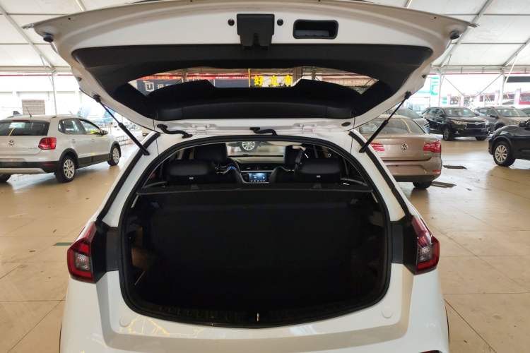 Used Geely Auto Vision X3 2019 Upgraded Model 1.5L CVT Elite Version
