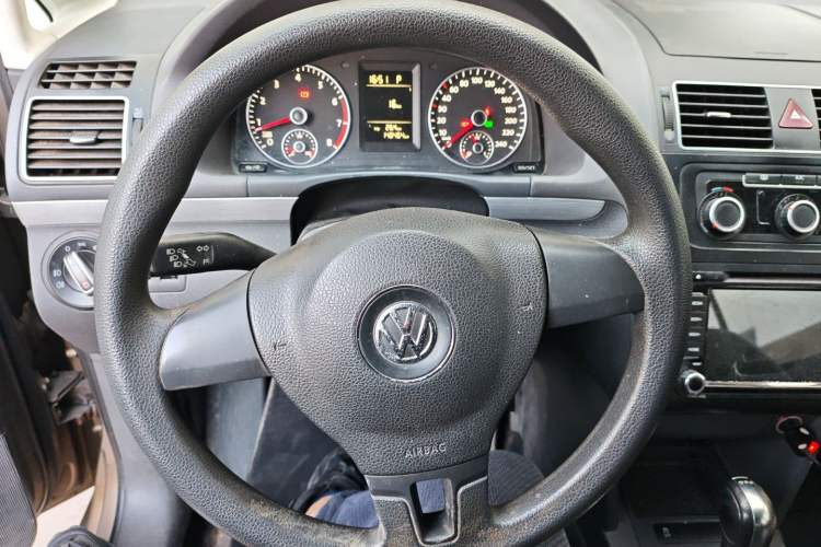 Used Volkswagen Touran 2015 1.4T DSG Comfort Edition 5 Seats
