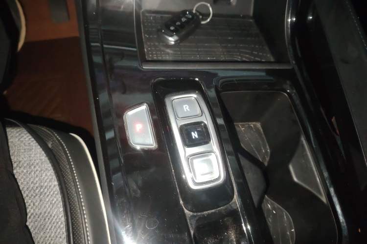 Used Hyundai Custo 2021 270TGDi Prestige LUX Gear Lever