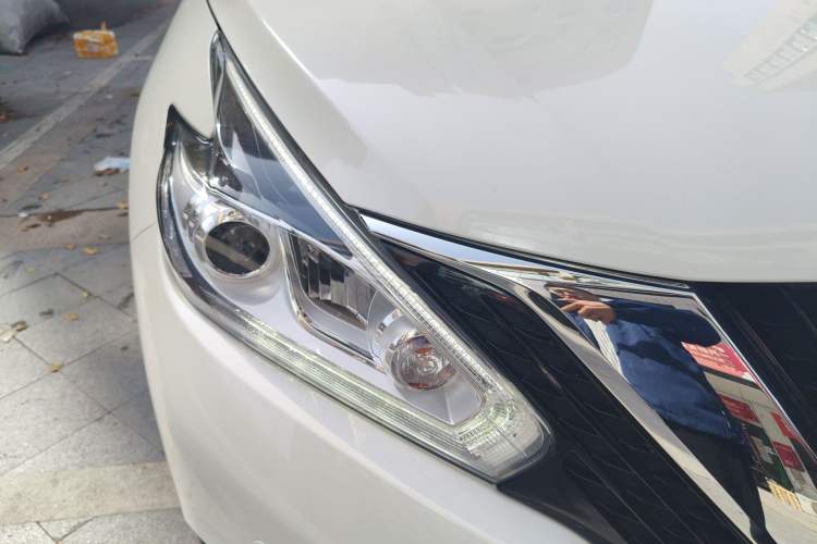 Used Nissan Murano 2019 2.5L XL Two-Wheel Drive Smart Connect Luxury Edition China VI Standard