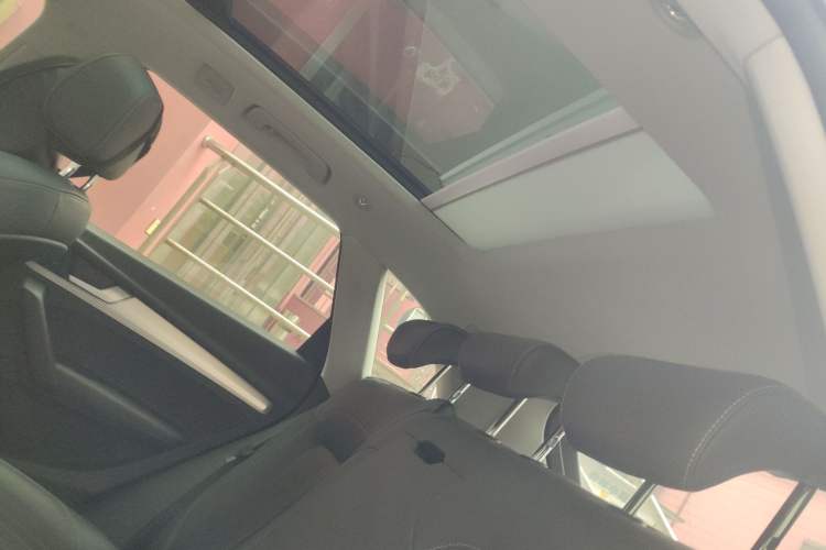 Used Audi Q5L 2020 Updated 40 TFSI Prestige Fashion Edition Headliner