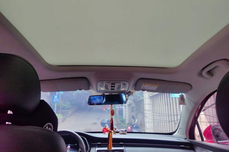 Used Roewe RX5 MAX 2019 300TGI Automatic 4G Connect Luxury Edition Headliner