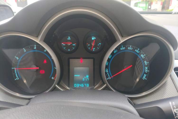 Used Chevrolet Cruze 2013 1.6L SE MT Instrument Cluster