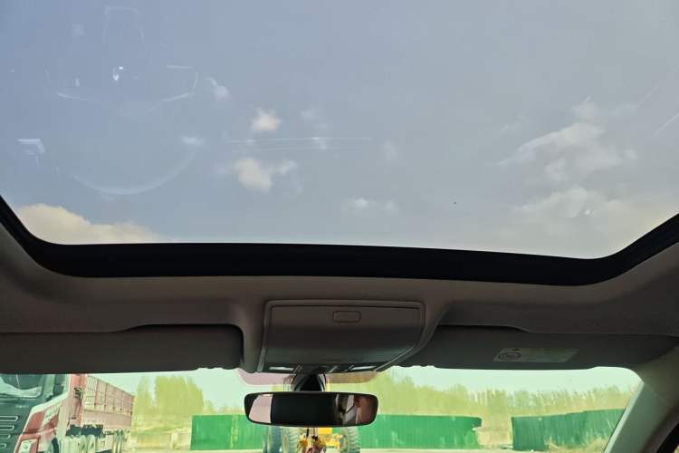 Used Volkswagen Tiguan L 2021 330TSI Automatic Two-Wheel Drive R-Line Enhanced Edition Headliner