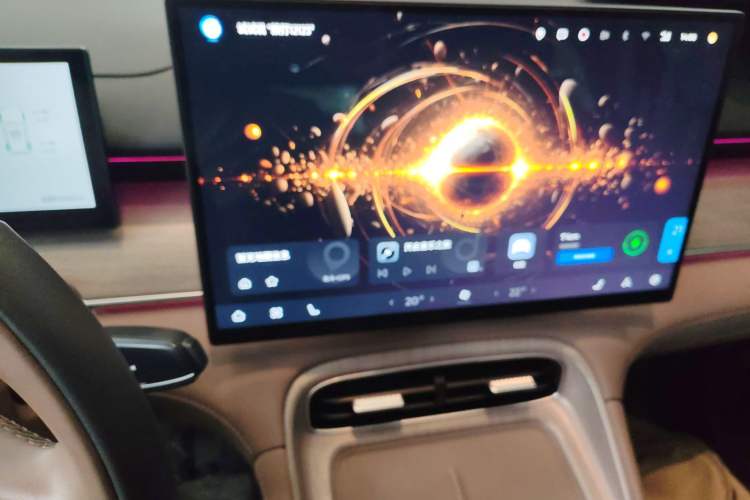 Used Chery Tiggo 8 PLUS C-DM 2025 1.5T 116 km Prestige Version 5 Seats
