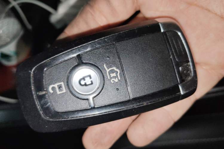 Used Ford Edge 2020 EcoBoost 245 Four-Wheel Drive Titanium Plus 7-Seater Vehicle Key