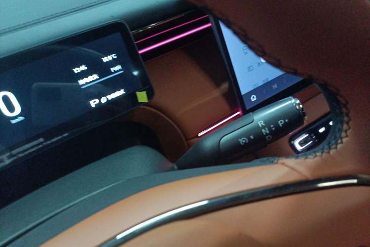 Used GAC Trumpchi Xiangwang S7 2025 205 km Max LiDAR Version Gear Lever