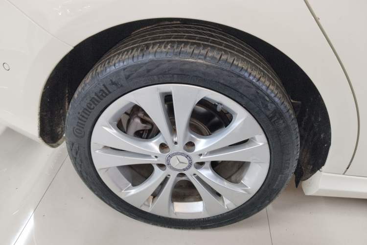 Used Mercedes-Benz B-Class 2017 B 200 Sport Edition Exterior 5