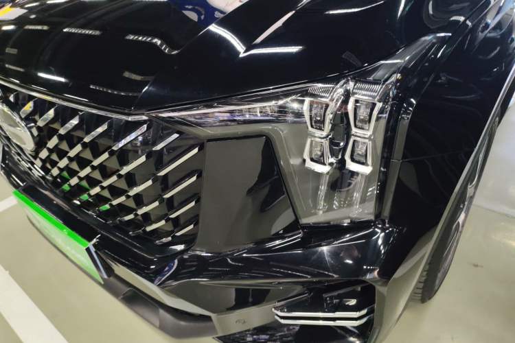 Used GAC Trumpchi GS8 2022 Linghang Series 2.0 TGDI Two-Wheel-Drive Luxury Smart Connectivity Version (7 Seats) Left Front Headlight