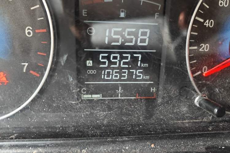 Used Dongfeng Fengon 330 2014 1.5L Manual Standard Edition DK15-02 Odometer Close Up